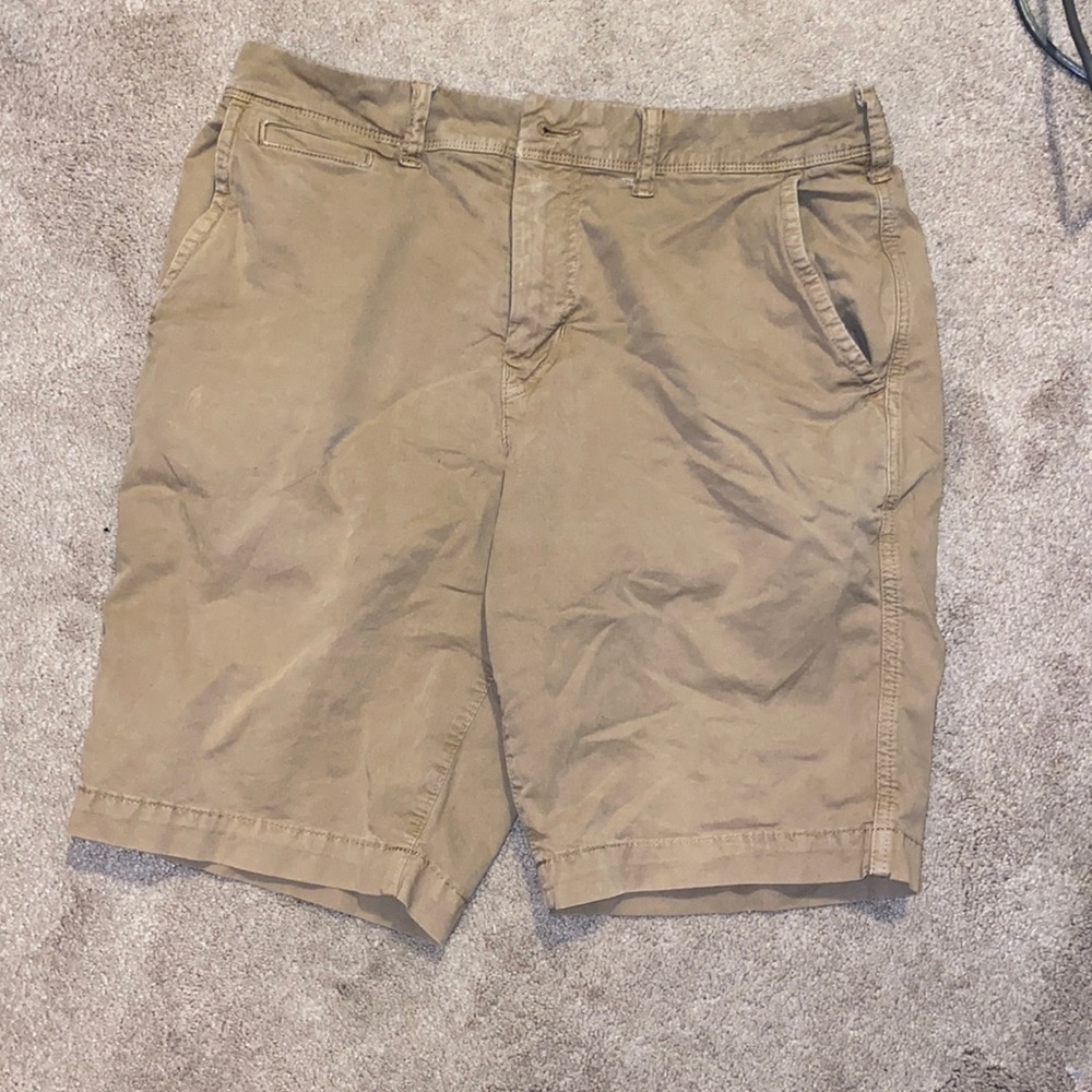 Tan American Eagle Outfitters shorts